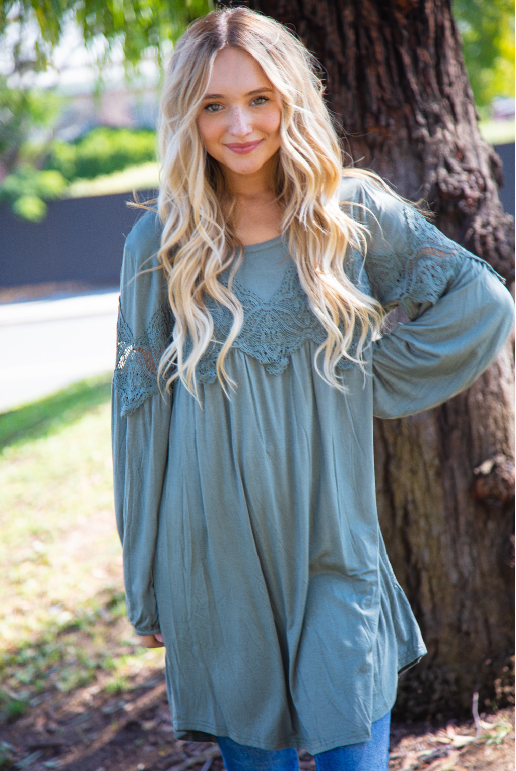 LACE BUBBLE SLEEVE TUNIC DRESS LACE BUBBLE SLEEVE TUNIC DRESS
